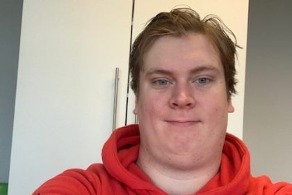 Selfie-Bent-350